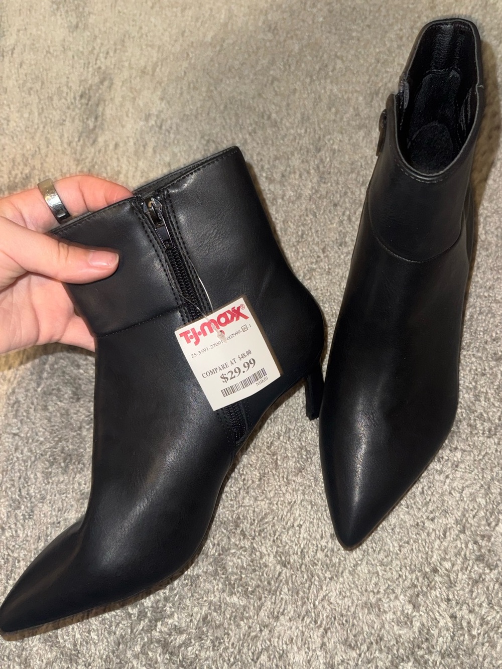 Madden Girl Size 7 Black Leather Ankle Booties